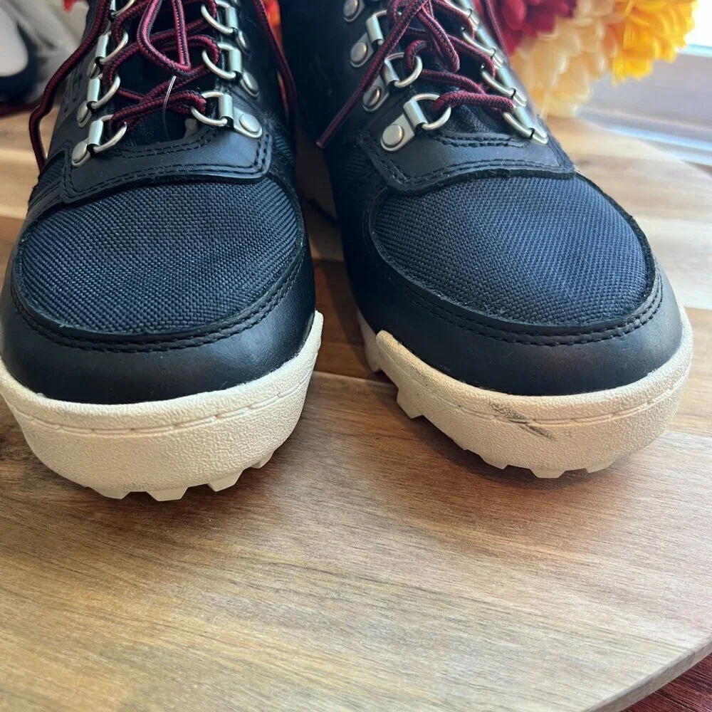 New Balance Men's URAINAL The Rainer Hiking Gorpcore Sneaker Boots Sz 7 in Black